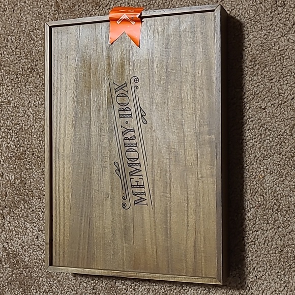 NWT! Luckies of London Memory Box - Picture 3 of 6